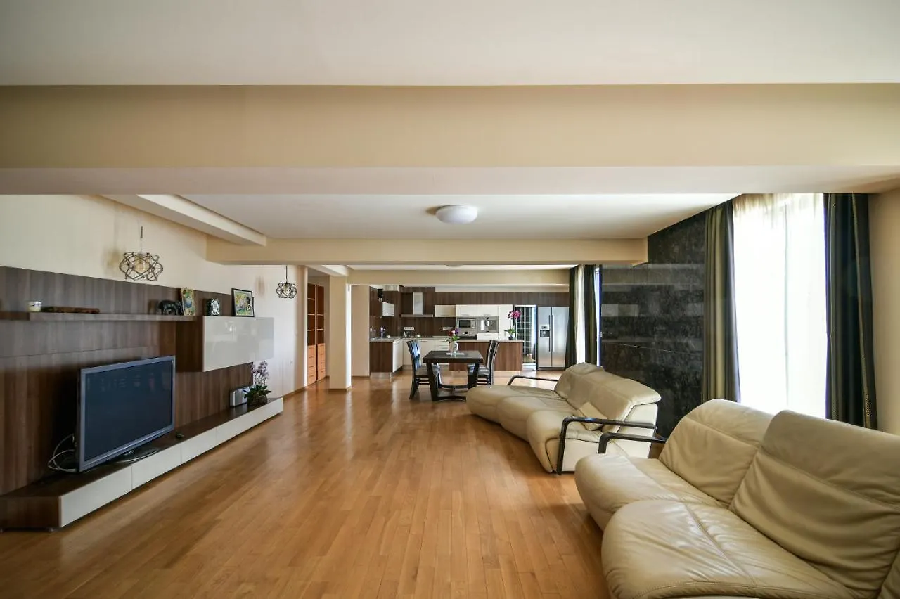 Central Flat With Monster Living Room ヴァルナ